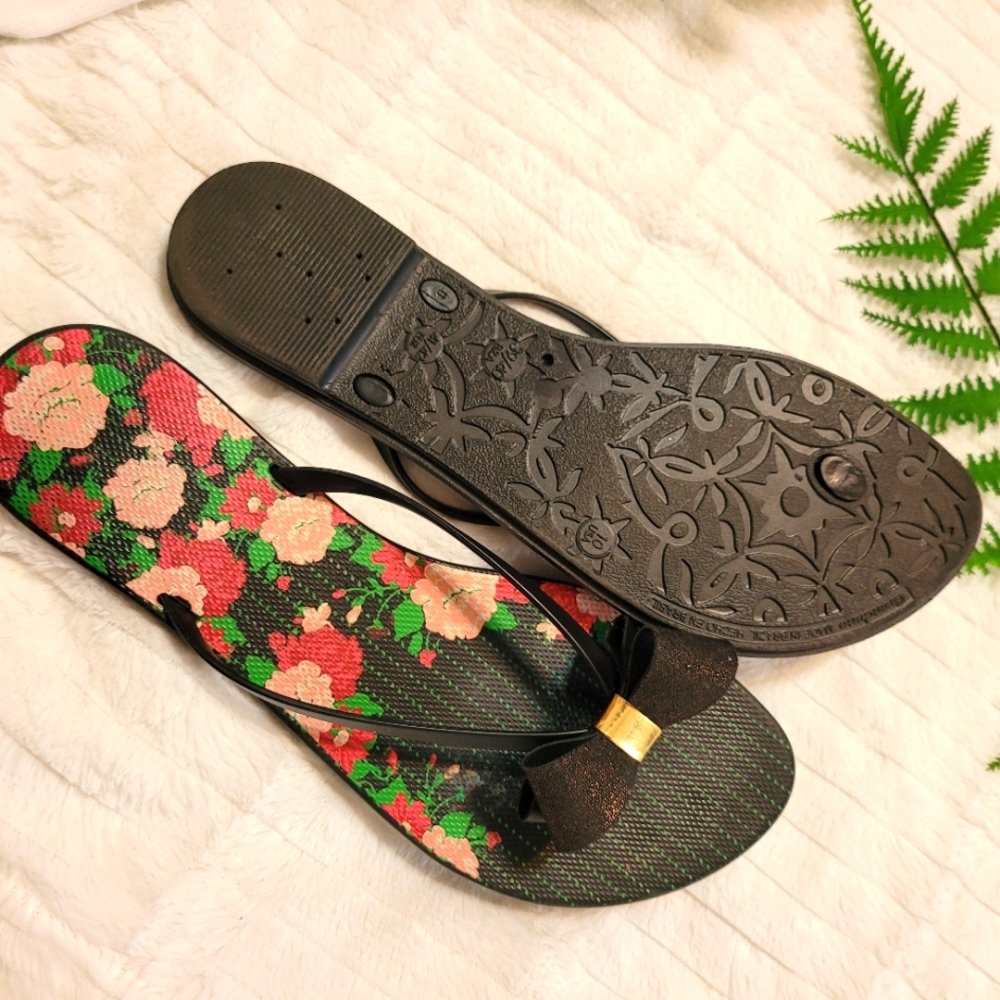 Slippers - Picture 3 of 5